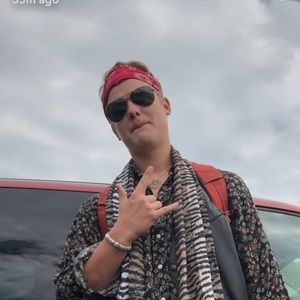 Meet your Posher, Cole